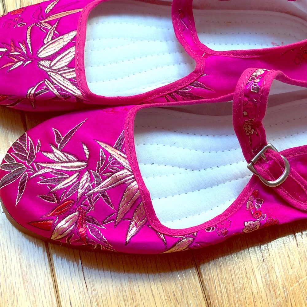 Pink Mary Janes Pink shoes slippers / shoes Size 7